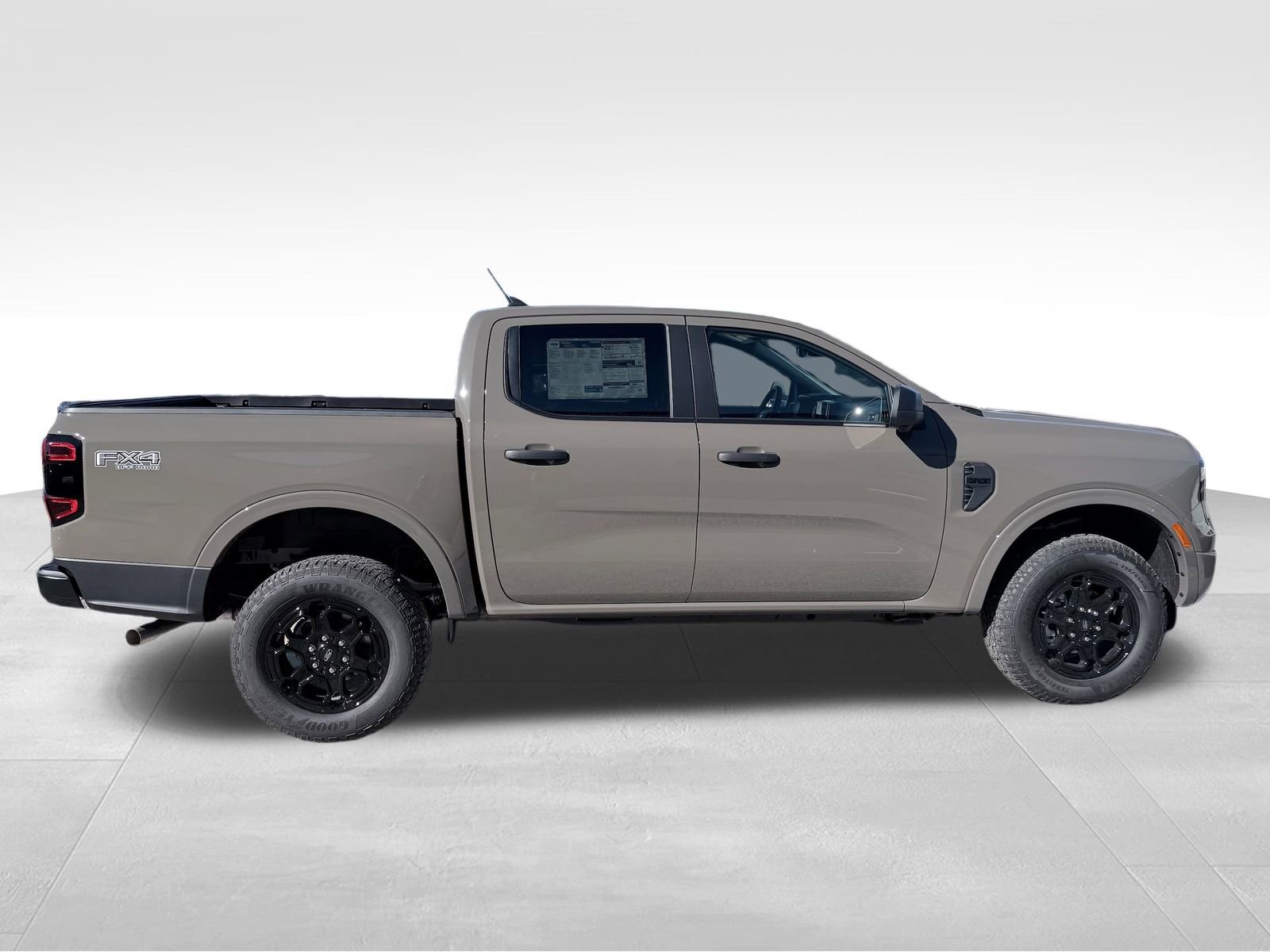 New 2025 Ford Ranger XLT w/ FX4 Off-Road Package image 31