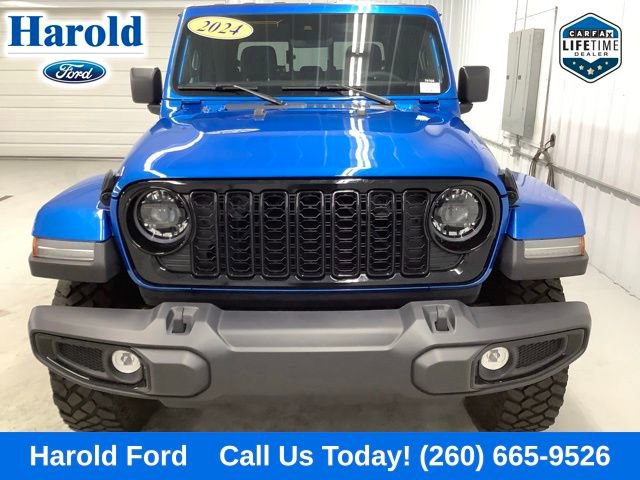 Used 2024 Jeep Gladiator Sport image 2
