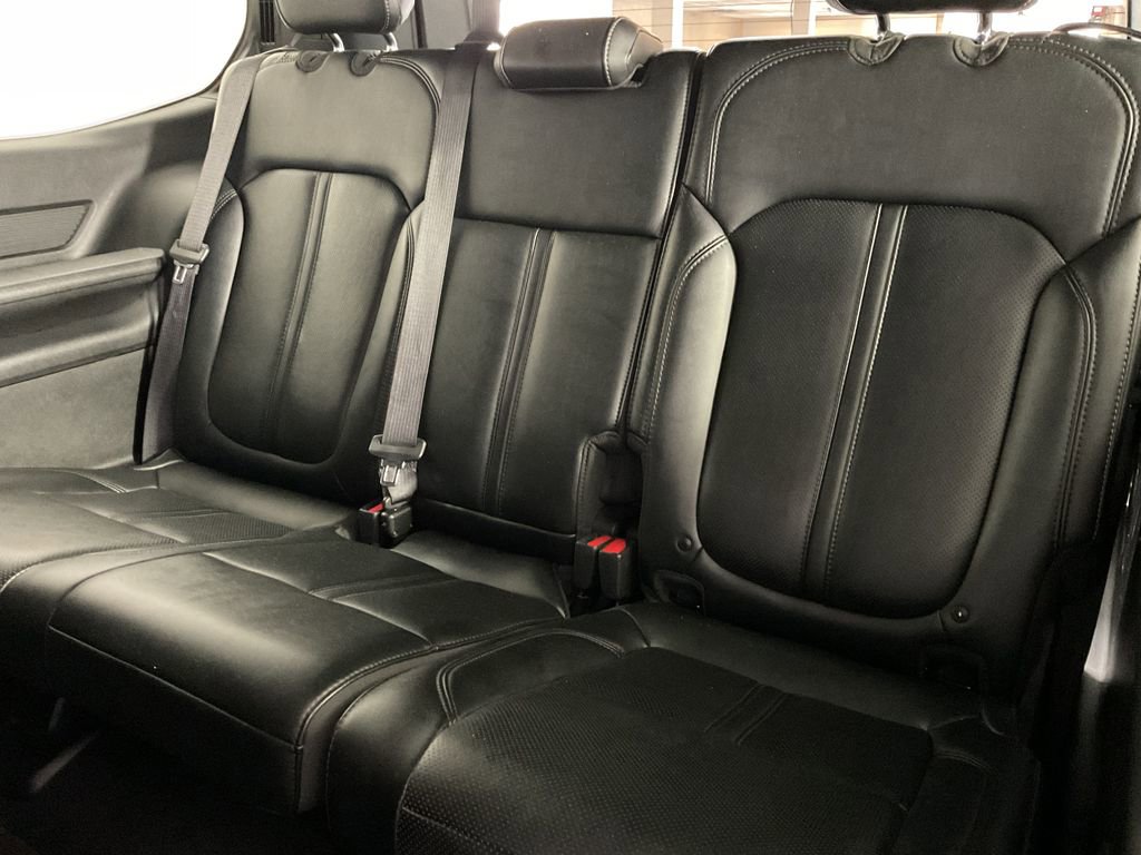 Used 2024 Jeep Wagoneer Series III w/ Flexible Seating Group image 21