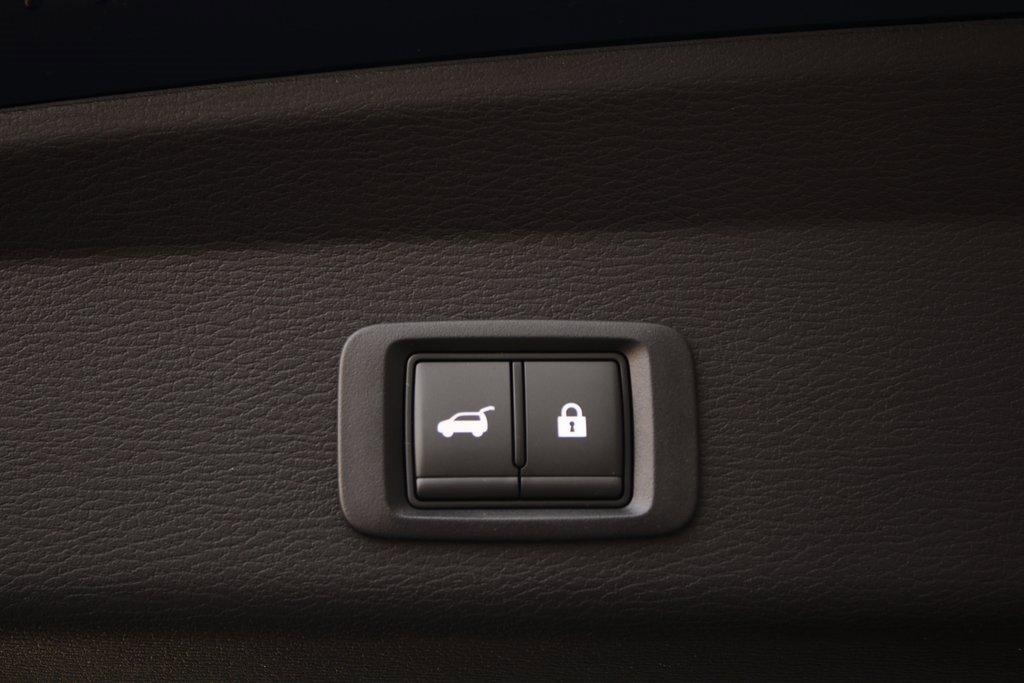 New 2025 Mitsubishi Outlander SE image 9