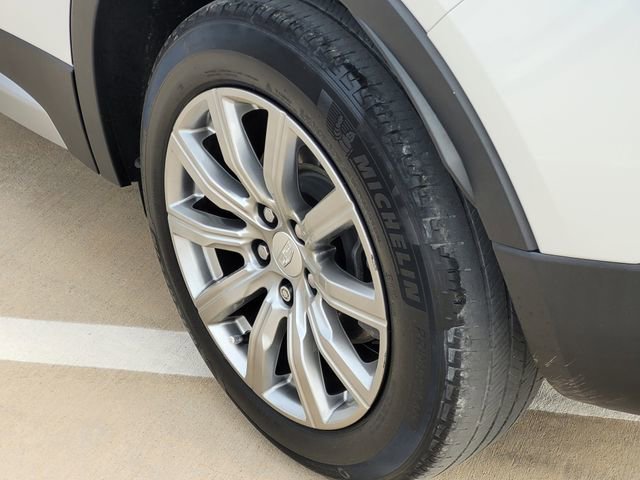 Used 2021 Cadillac XT4 Premium Luxury w/ Cold Weather Package image 7