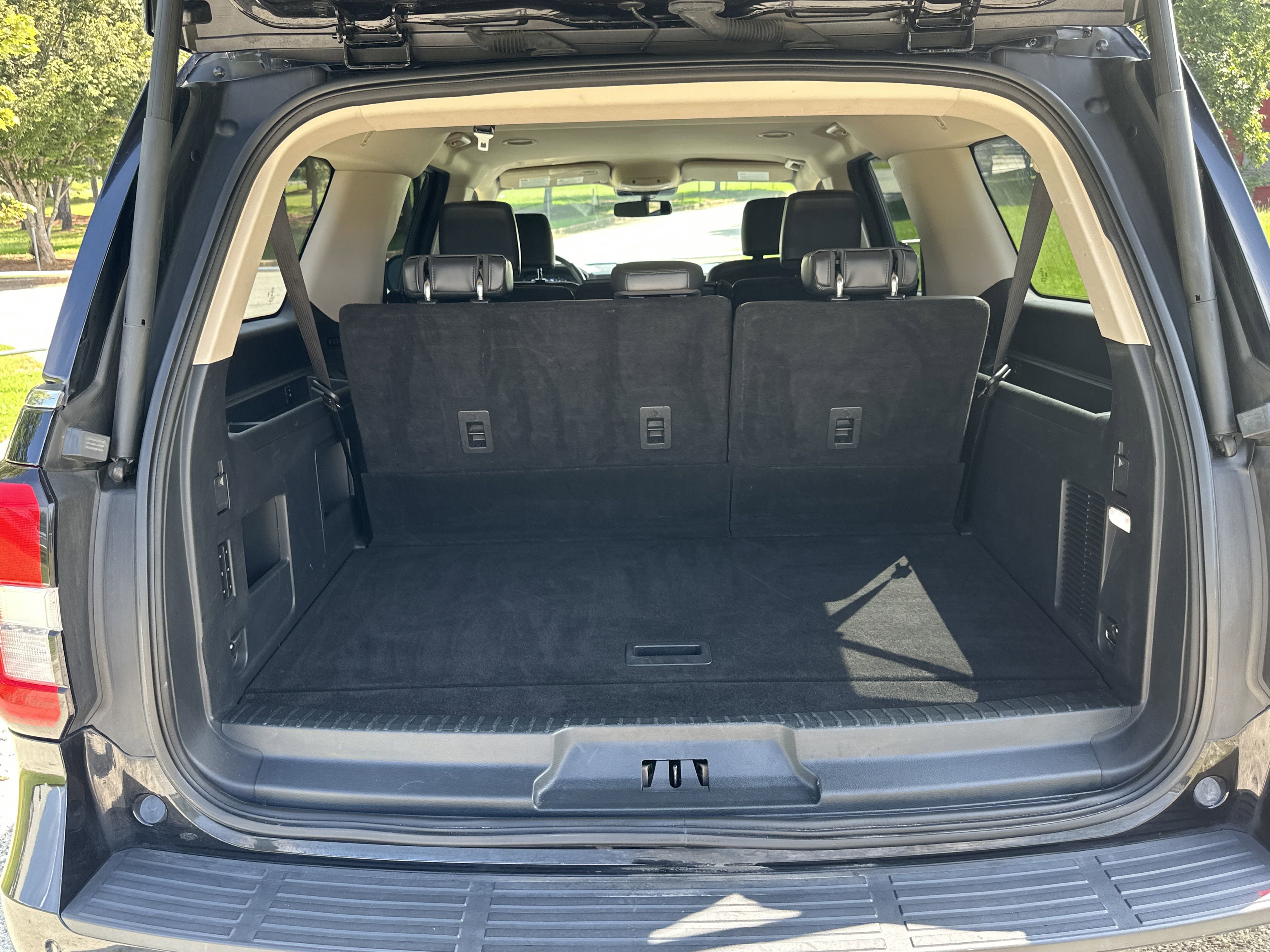 Used 2024 Ford Expedition Max XLT image 18