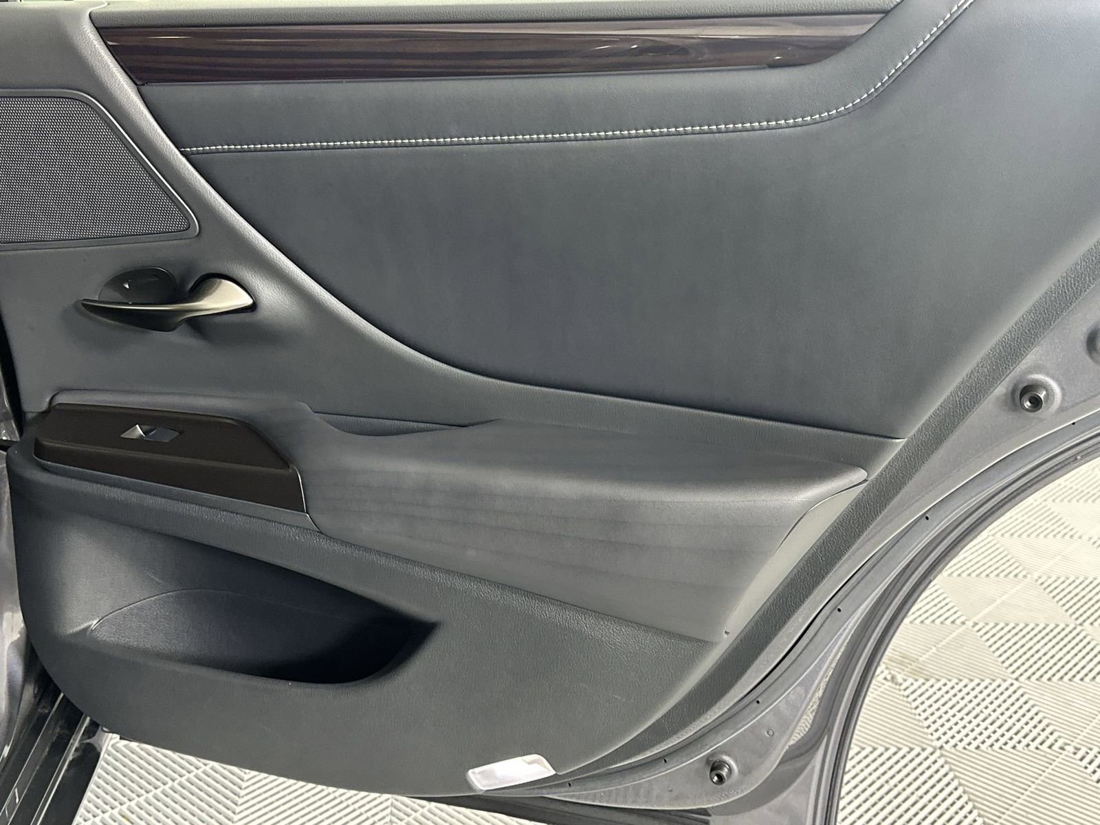 Used 2019 Lexus ES 350 w/ Accessory Package 2 FWD image 32