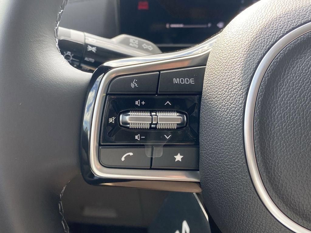 New 2026 Kia Carnival FWD image 32