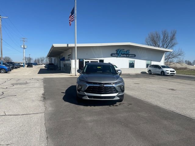 Used 2023 Chevrolet Blazer LT image 3