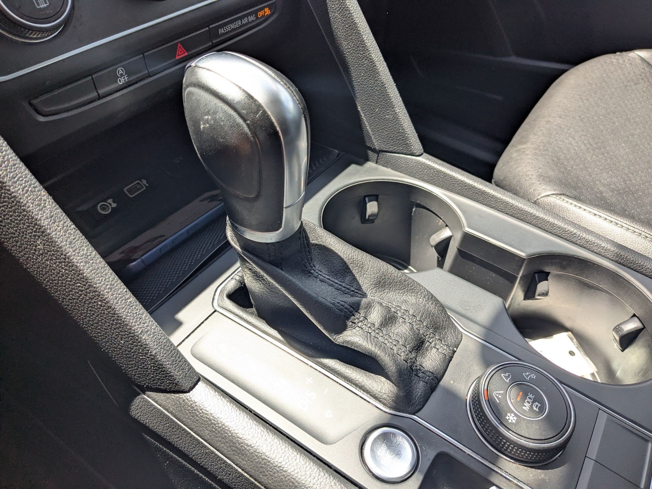 Used 2019 Volkswagen Atlas SE w/ Towing Package AWD/4WD image 26