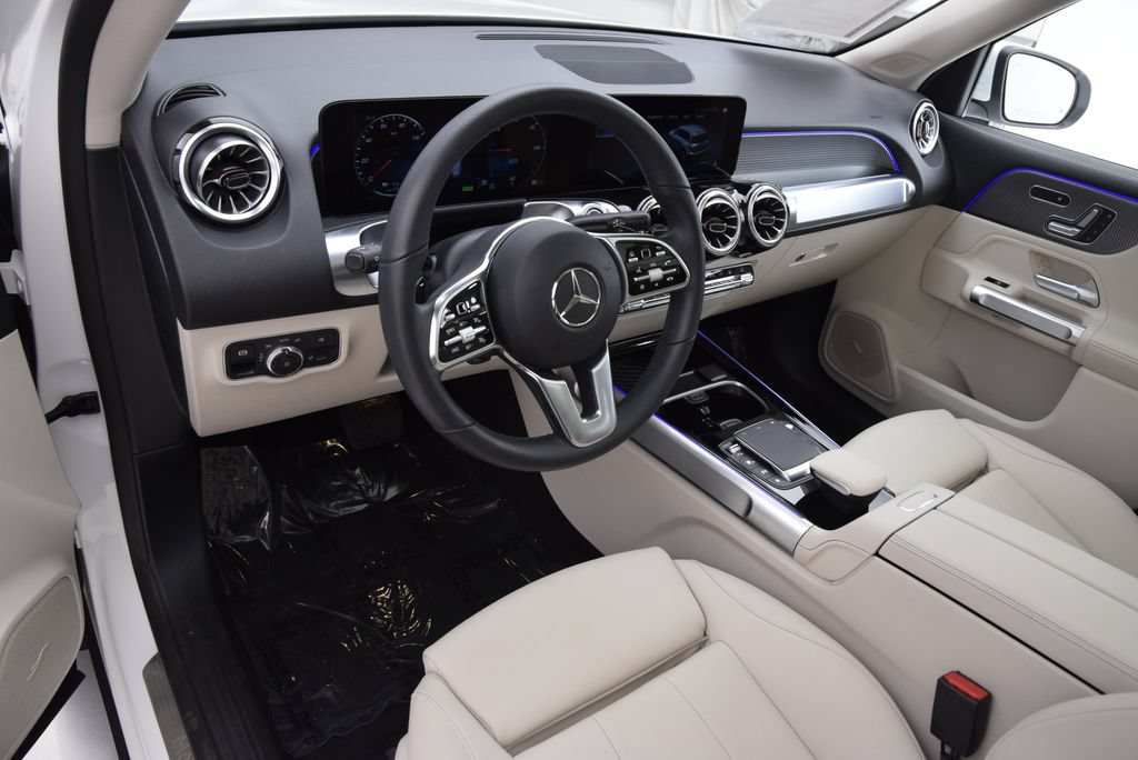 Certified 2023 Mercedes-Benz EQB 300 4MATIC w/ Exclusive Package image 21