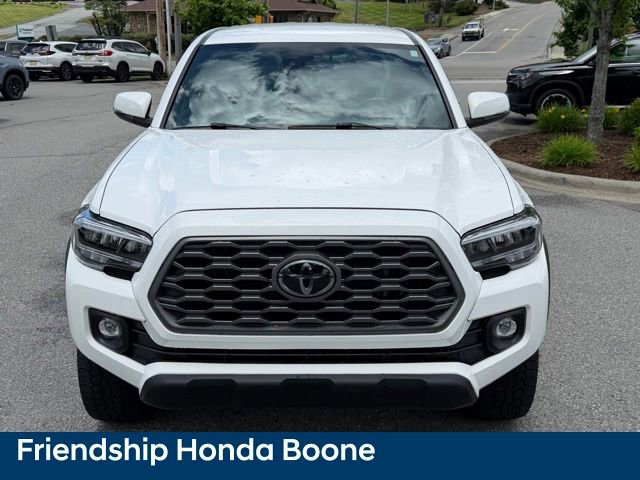 Used 2022 Toyota Tacoma TRD Off-Road AWD/4WD image 2
