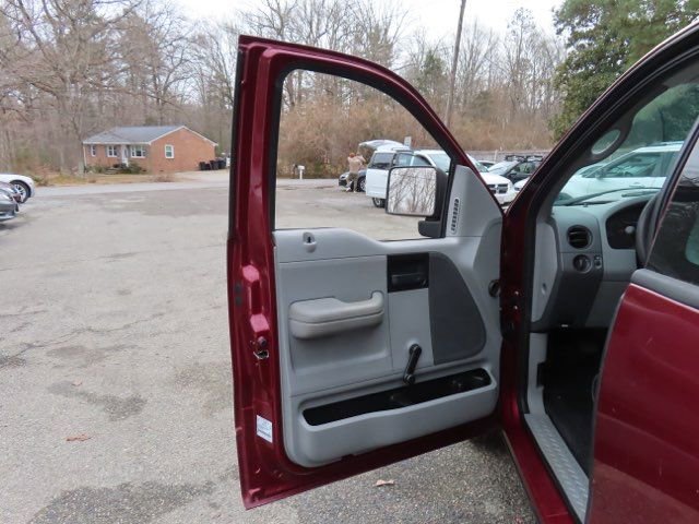 Used 2005 Ford F150 XL RWD image 11