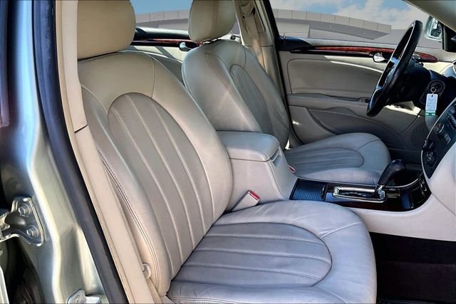 Used 2007 Buick Lucerne CXL w/ Luxury Package FWD image 7