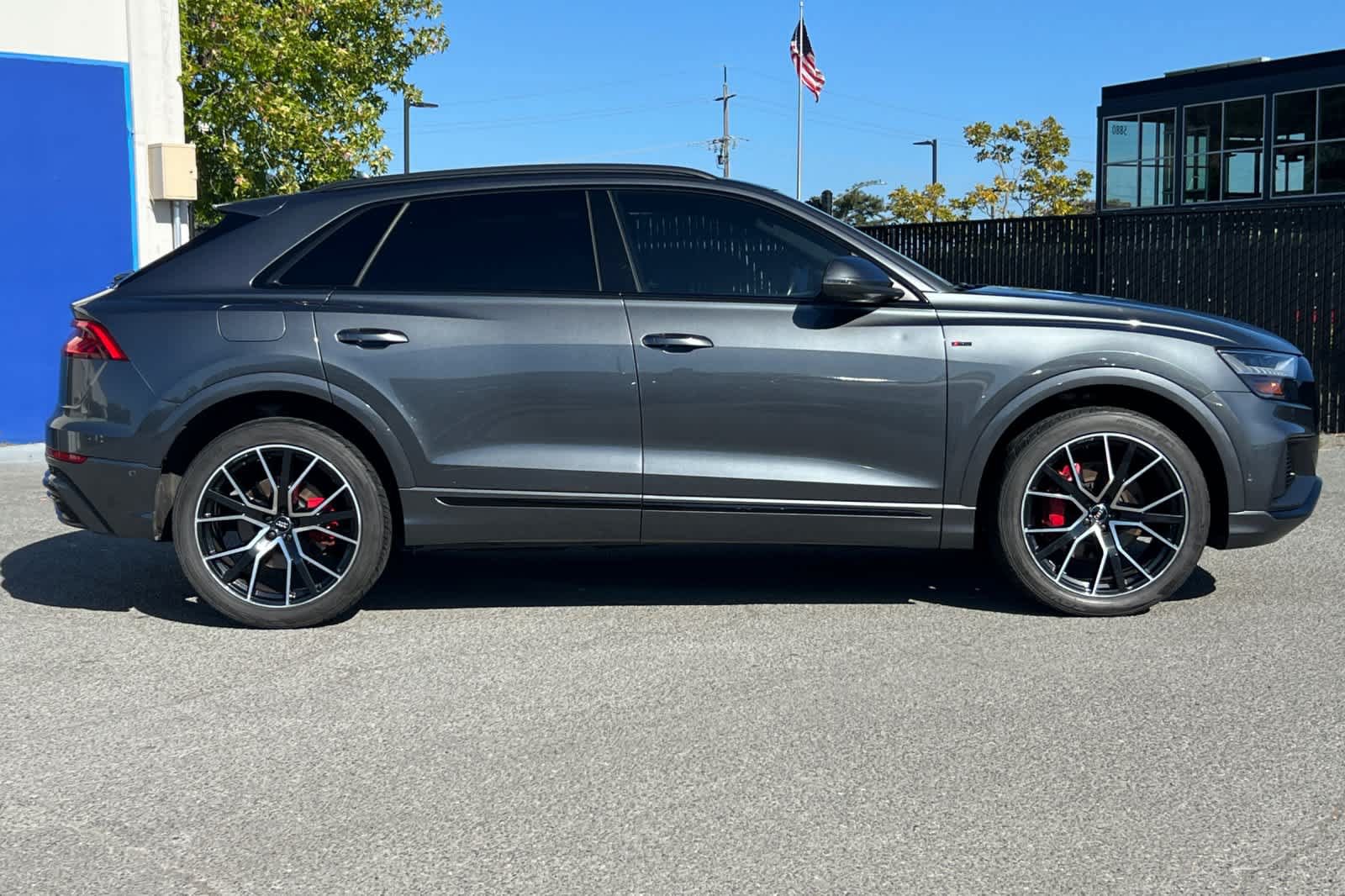 Used 2019 Audi Q8 Premium Plus w/ Premium Plus AWD/4WD image 2