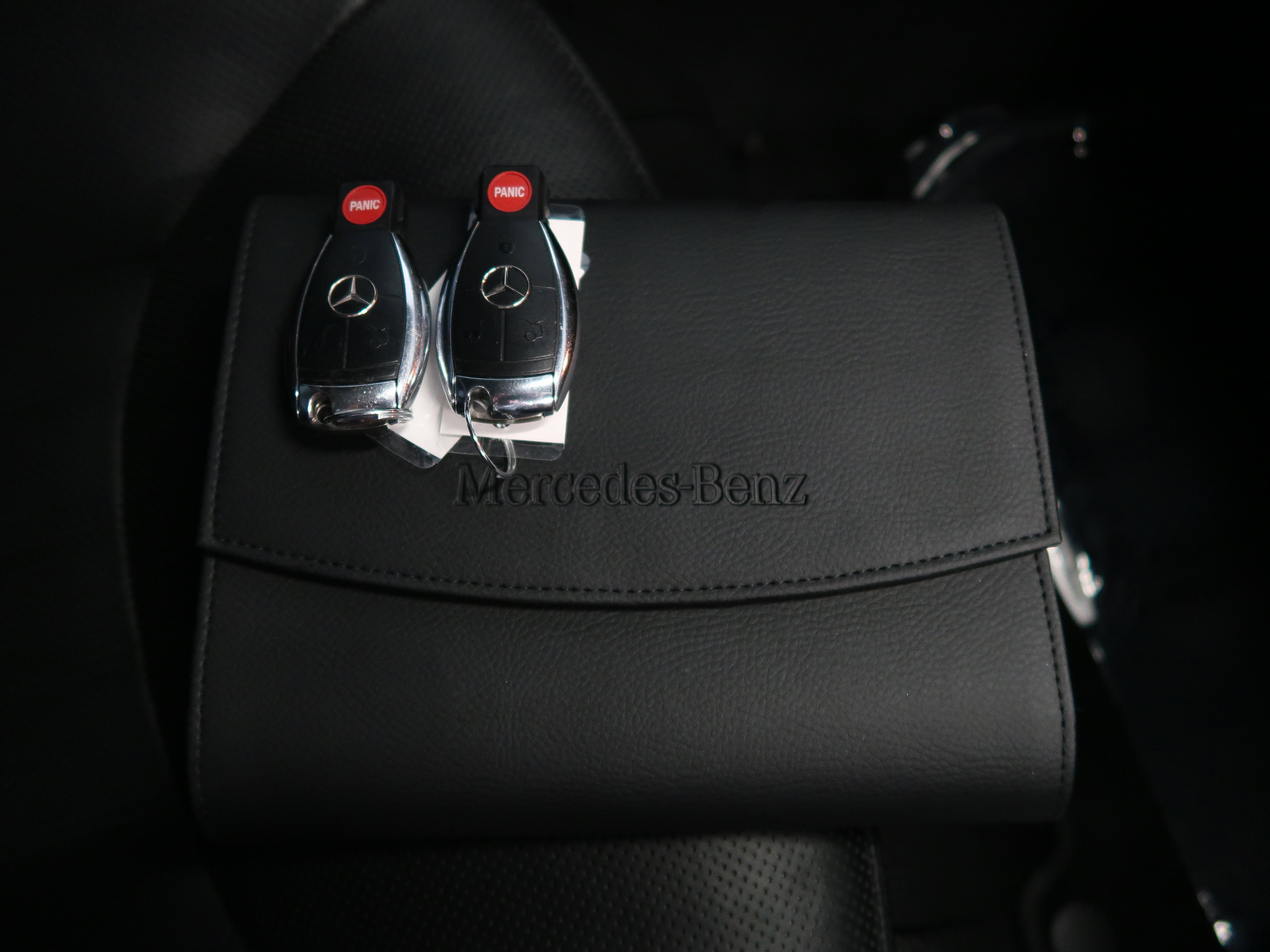 Used 2011 Mercedes-Benz SL 550 image 30