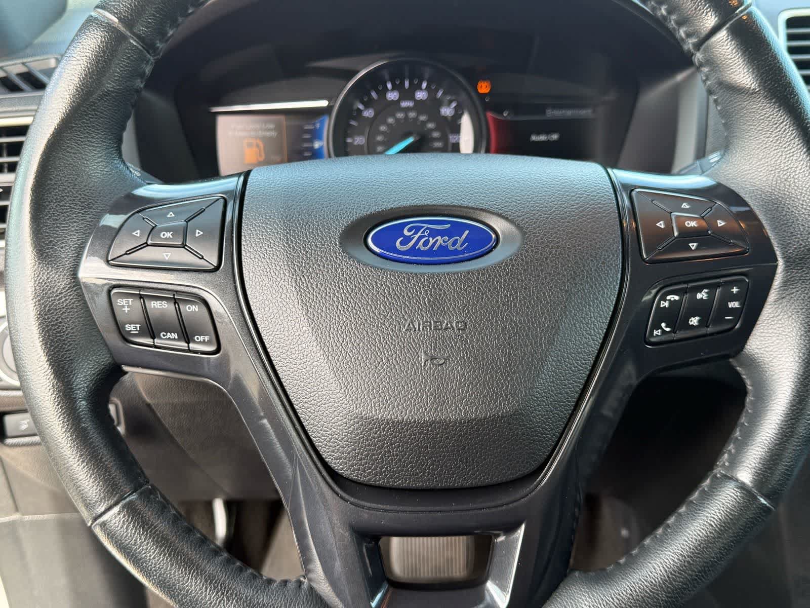 Used 2017 Ford Explorer XLT w/ Equipment Group 201A FWD image 18