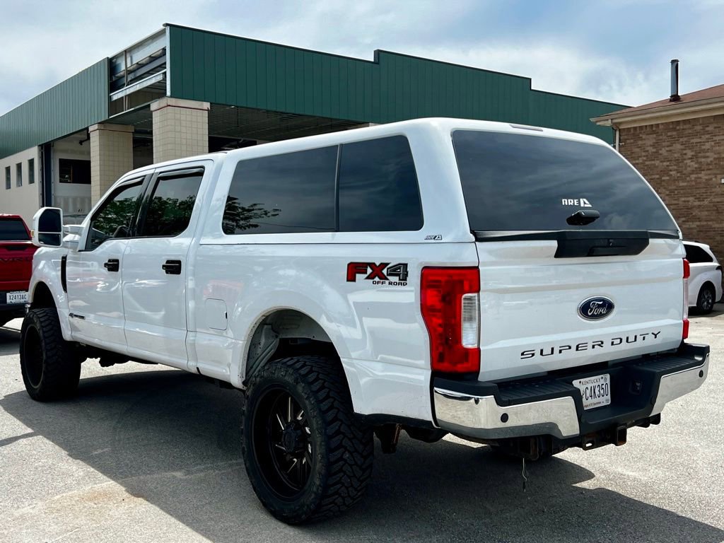 Used 2017 Ford F250 XLT w/ XLT Value Package AWD/4WD image 4