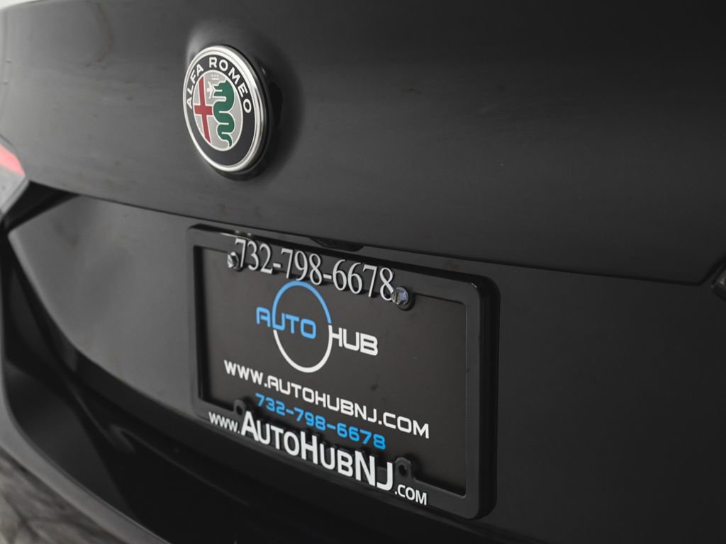 Used 2024 Alfa Romeo Giulia Veloce image 42