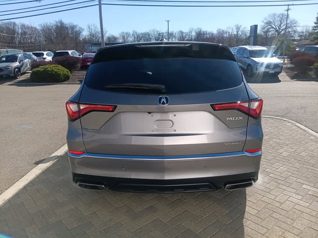 Used 2023 Acura MDX SH-AWD w/ Technology Package image 5
