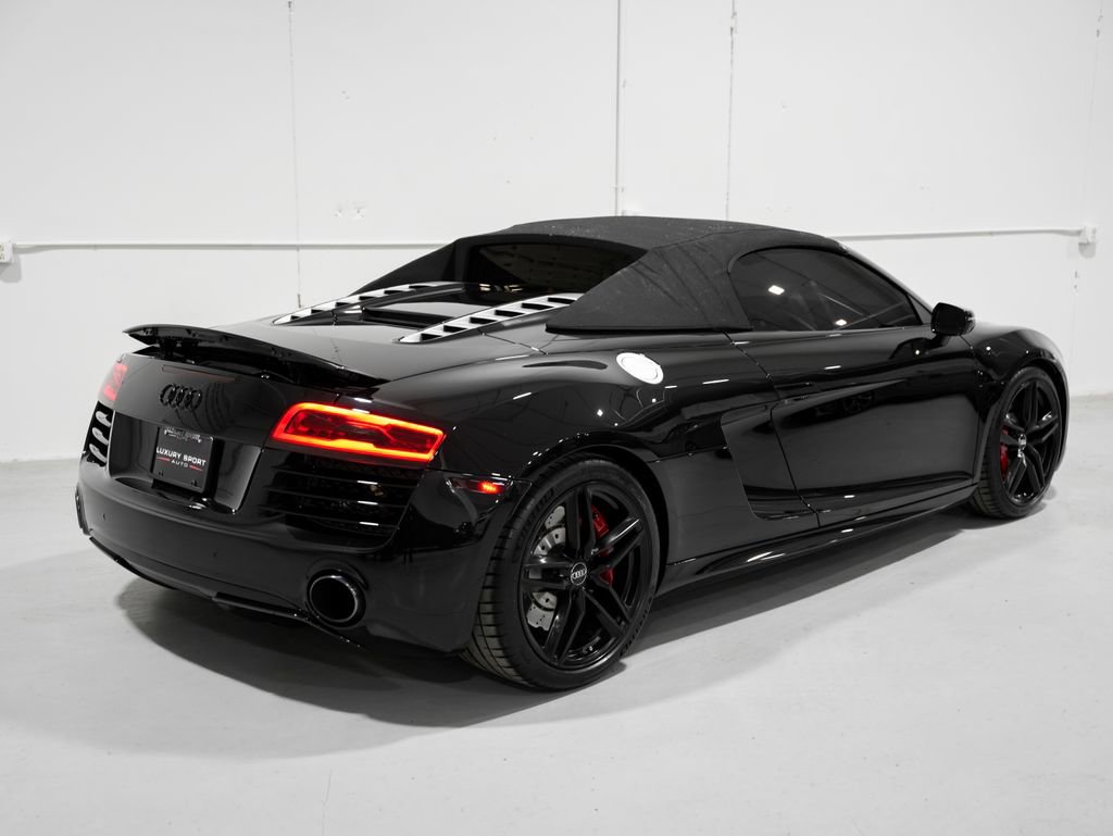 Used 2015 Audi R8 V10 w/ Full Leather Package image 6