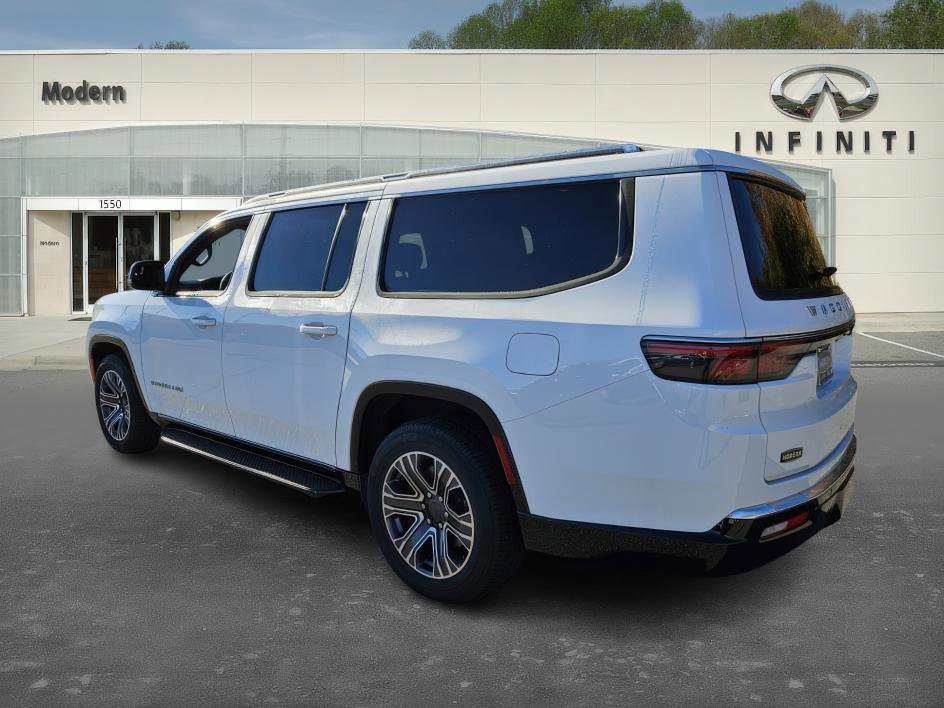 Used 2024 Jeep Wagoneer L 4WD w/ Premium Group I image 5