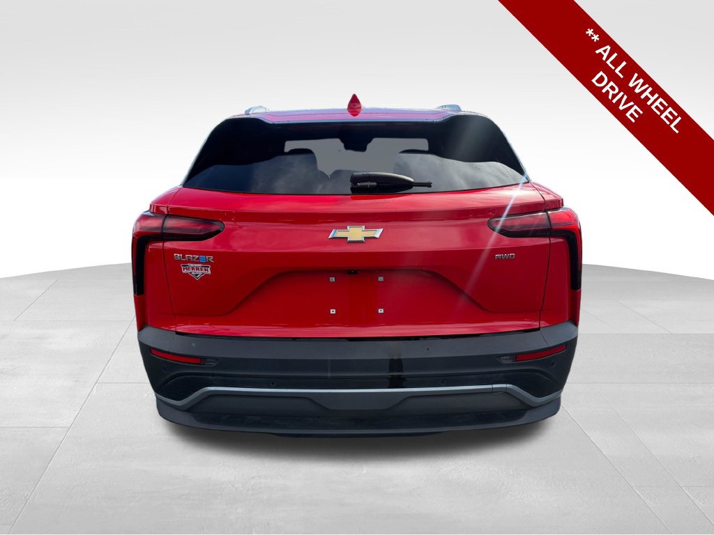 Used 2024 Chevrolet Blazer EV LT AWD/4WD image 4