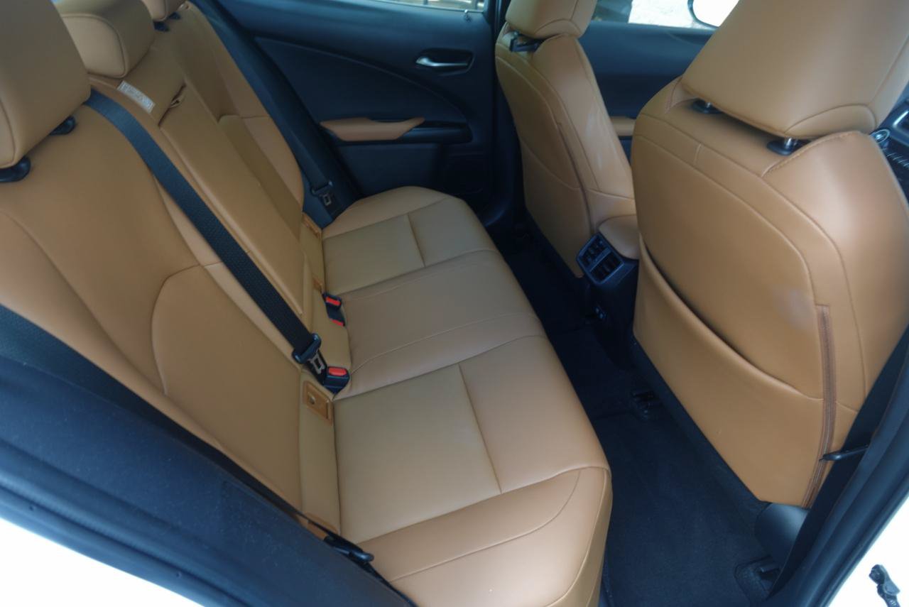 Used 2020 Lexus UX 200 w/ Premium Package FWD image 12