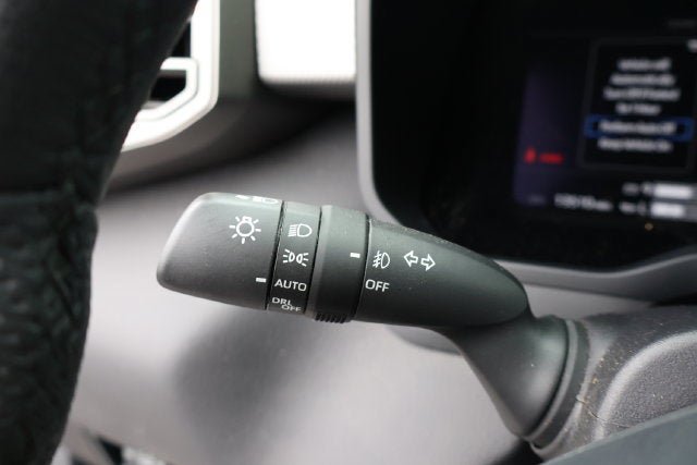 Used 2025 Toyota Tundra Limited AWD/4WD image 35