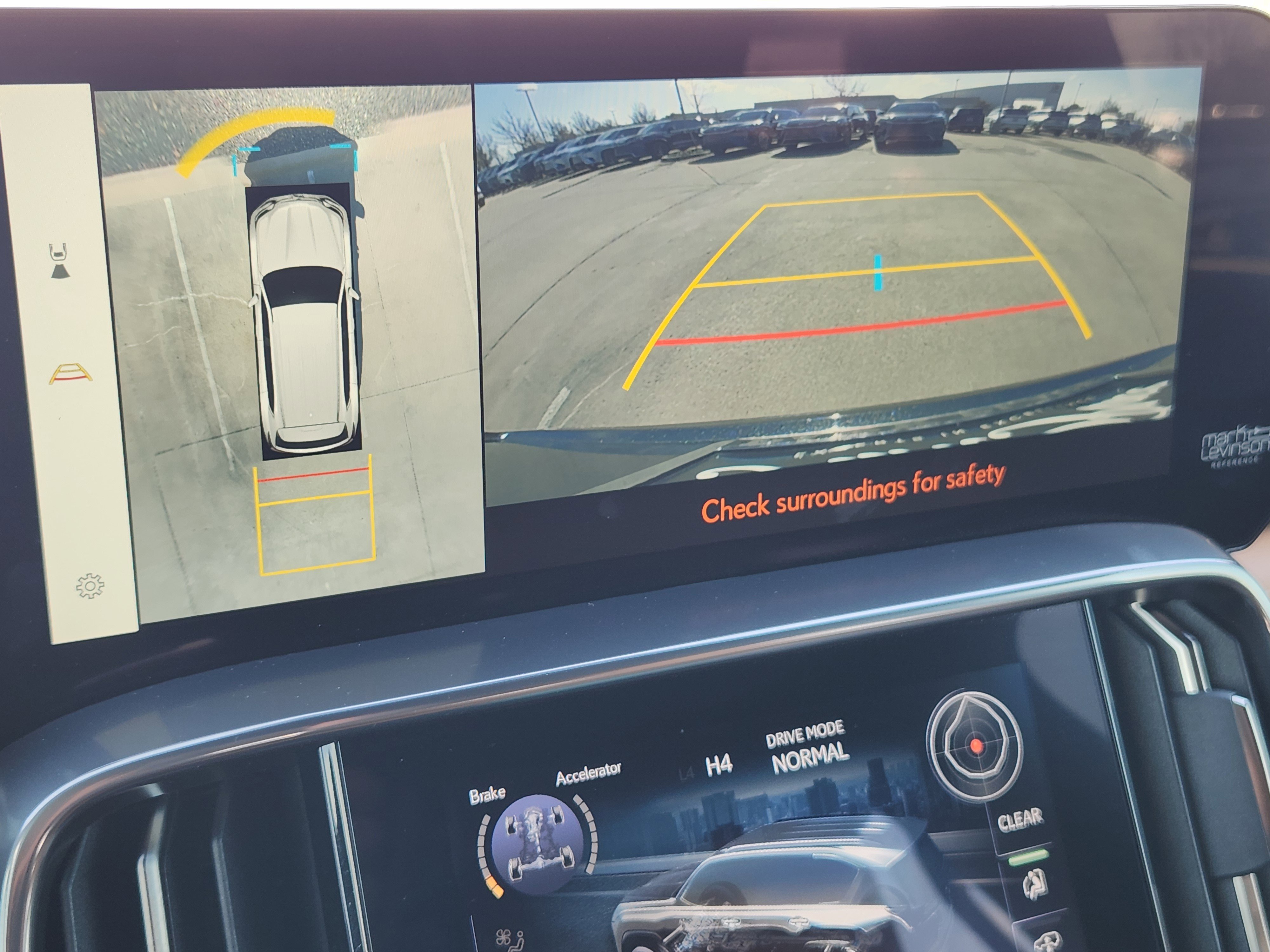 Used 2025 Lexus LX 600 4WD w/ Luxury Package image 21