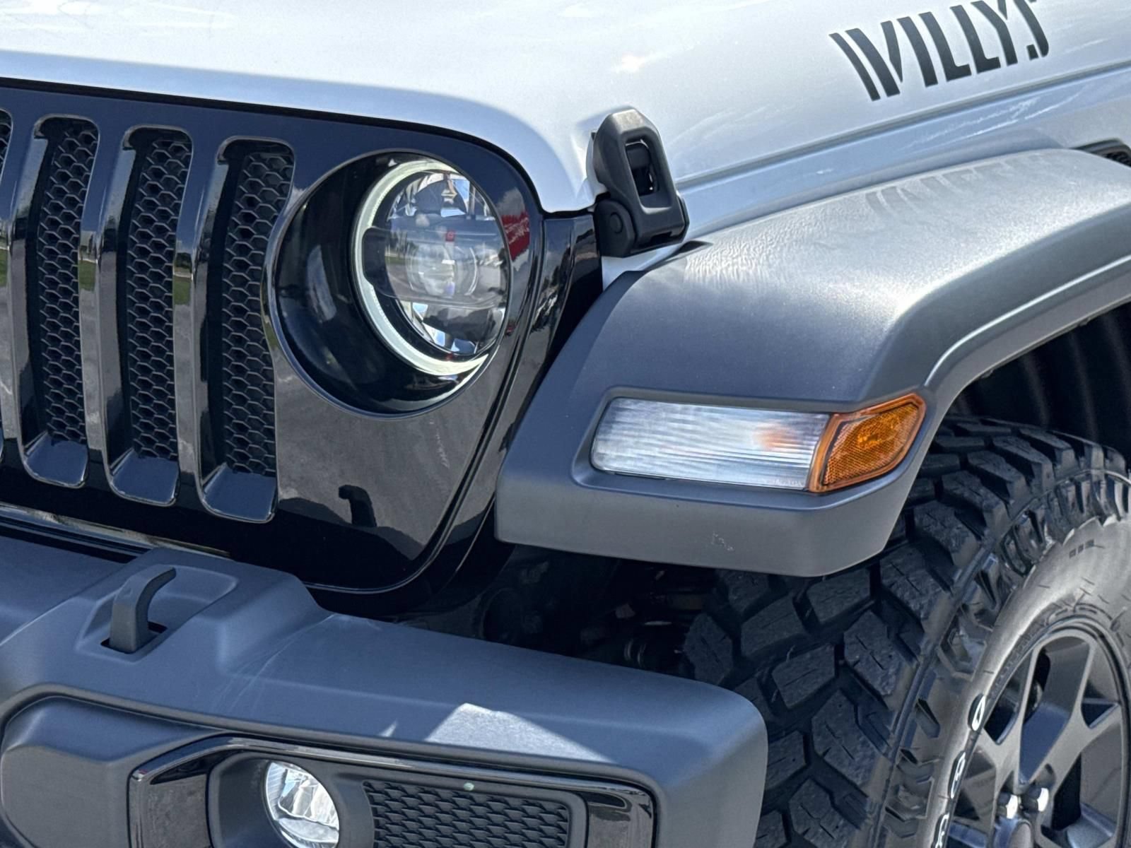 Used 2023 Jeep Wrangler Unlimited Sport AWD/4WD image 7