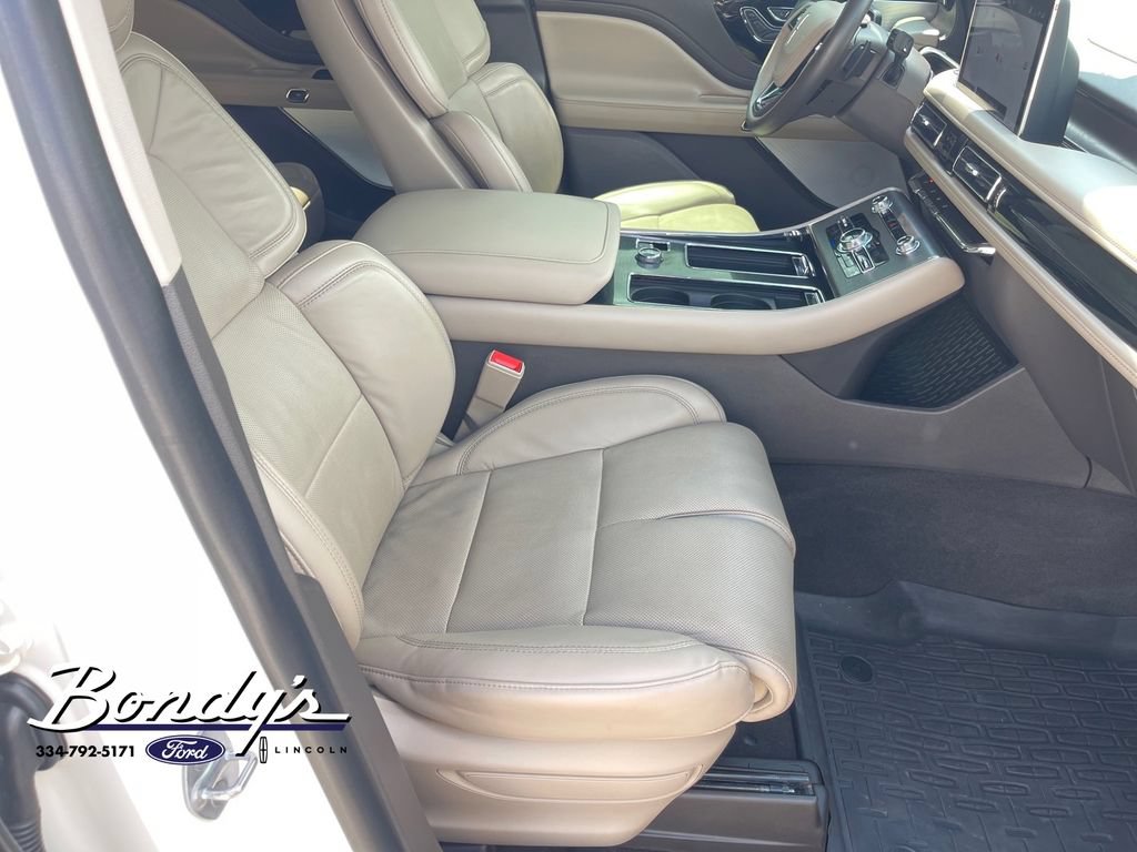 Used 2024 Lincoln Aviator Reserve w/ Equipment Group 201A AWD/4WD image 18