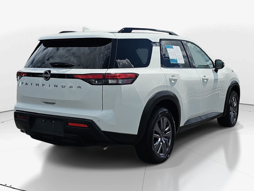 Used 2025 Nissan Pathfinder SV FWD image 6