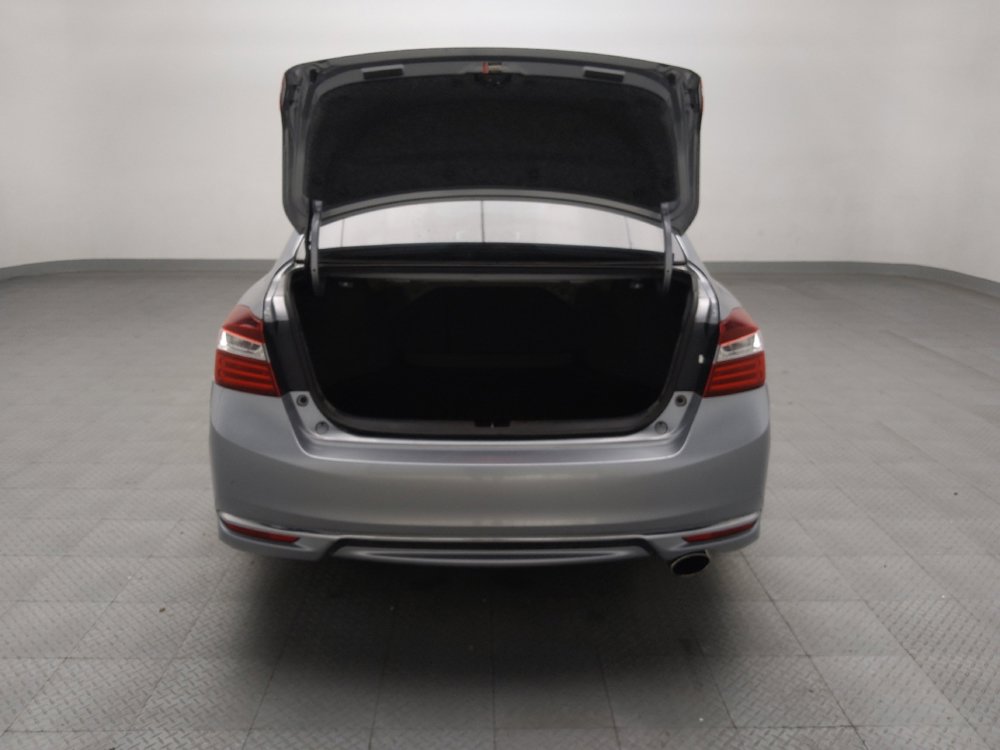 Used 2017 Honda Accord EX image 29