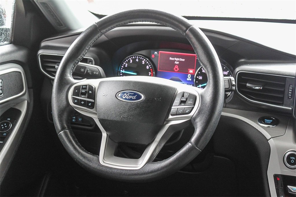 Used 2023 Ford Explorer XLT w/ Equipment Group 202A image 18