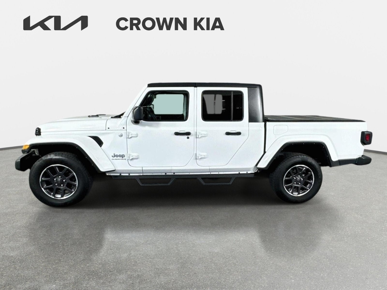 Used 2023 Jeep Gladiator Overland AWD/4WD image 9