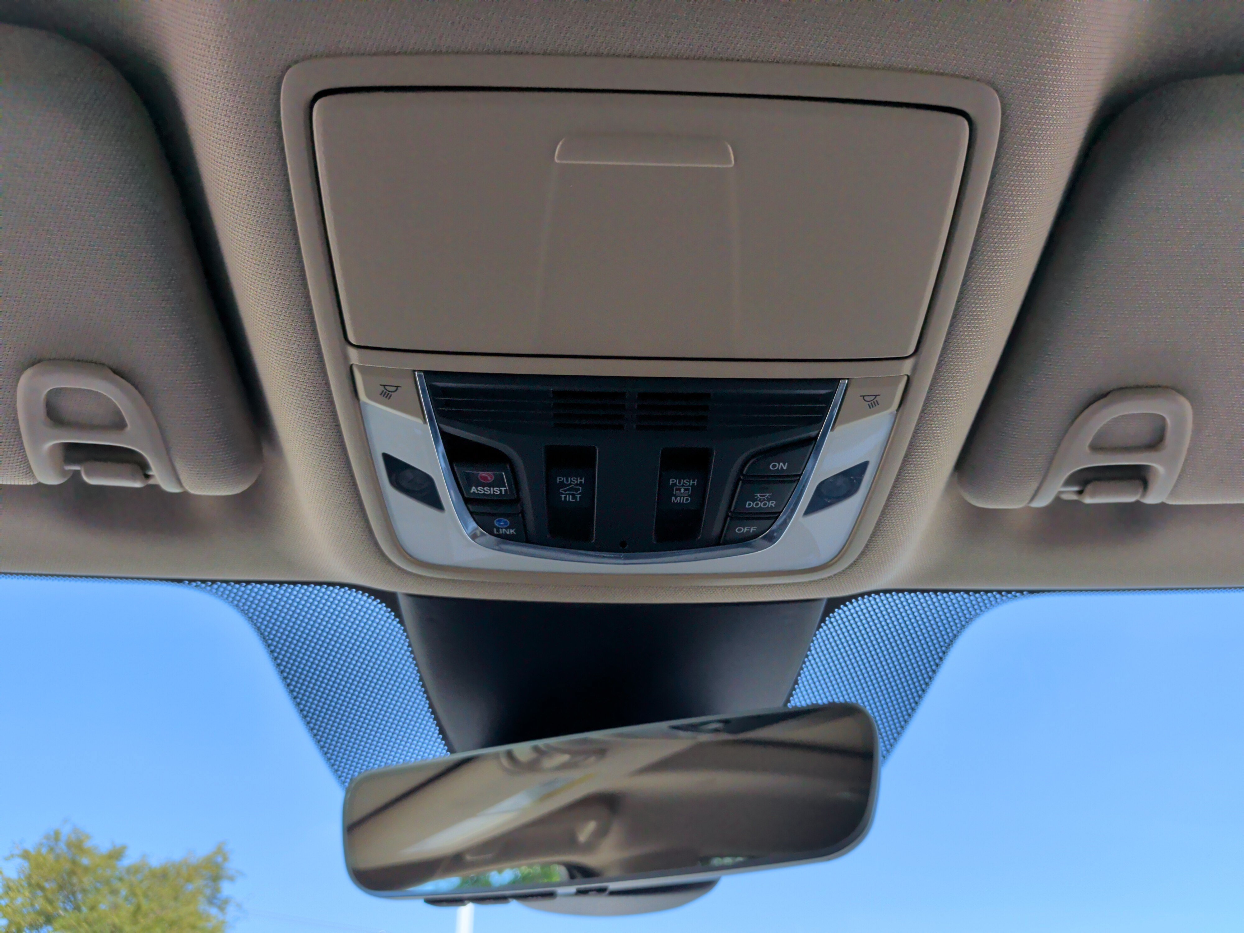 Used 2023 Acura MDX w/ Technology Package FWD image 31