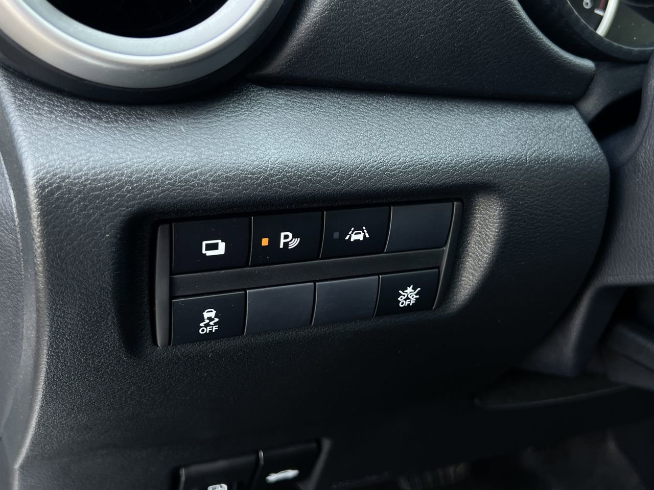 Used 2024 Nissan Versa S w/ Trunk Package image 20