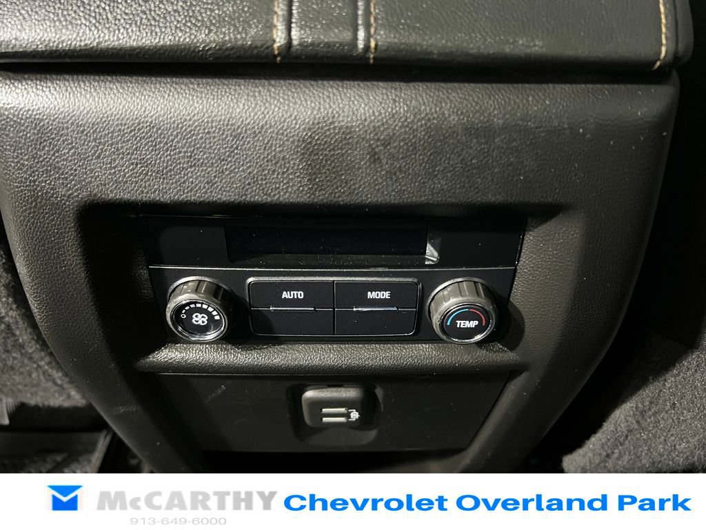 Used 2021 Chevrolet Traverse LT image 25