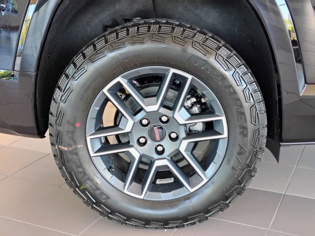 New 2027 GMC Terrain AT4 w/ Technology Package II AWD/4WD image 14