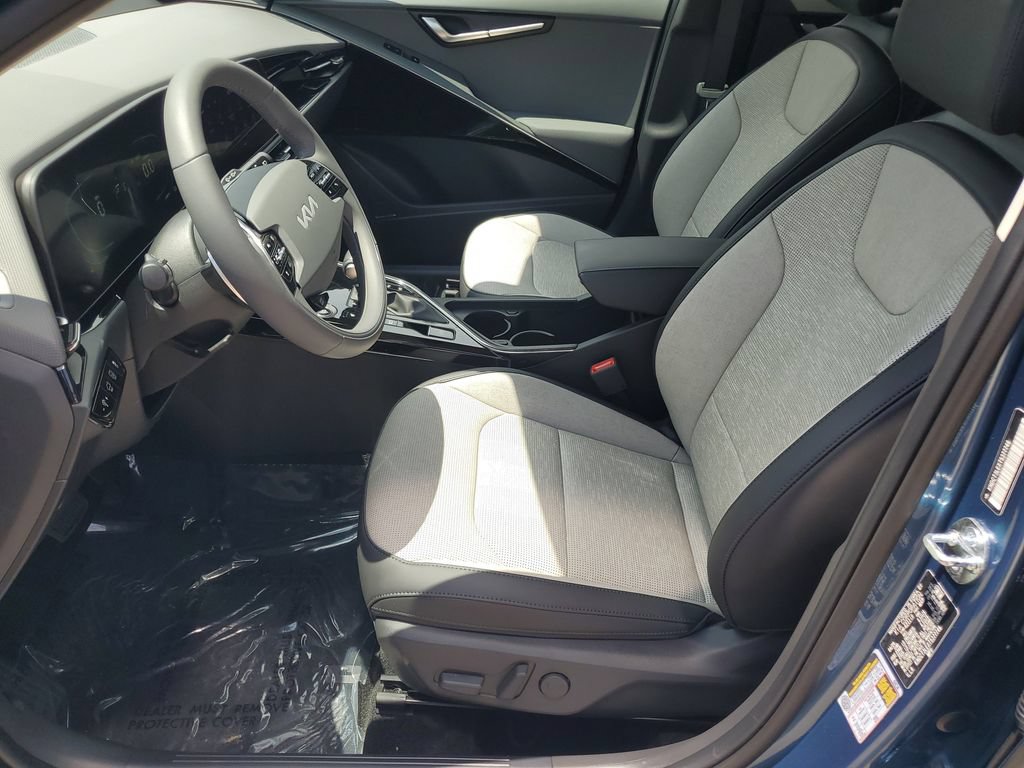 New 2026 Kia Niro FWD image 5