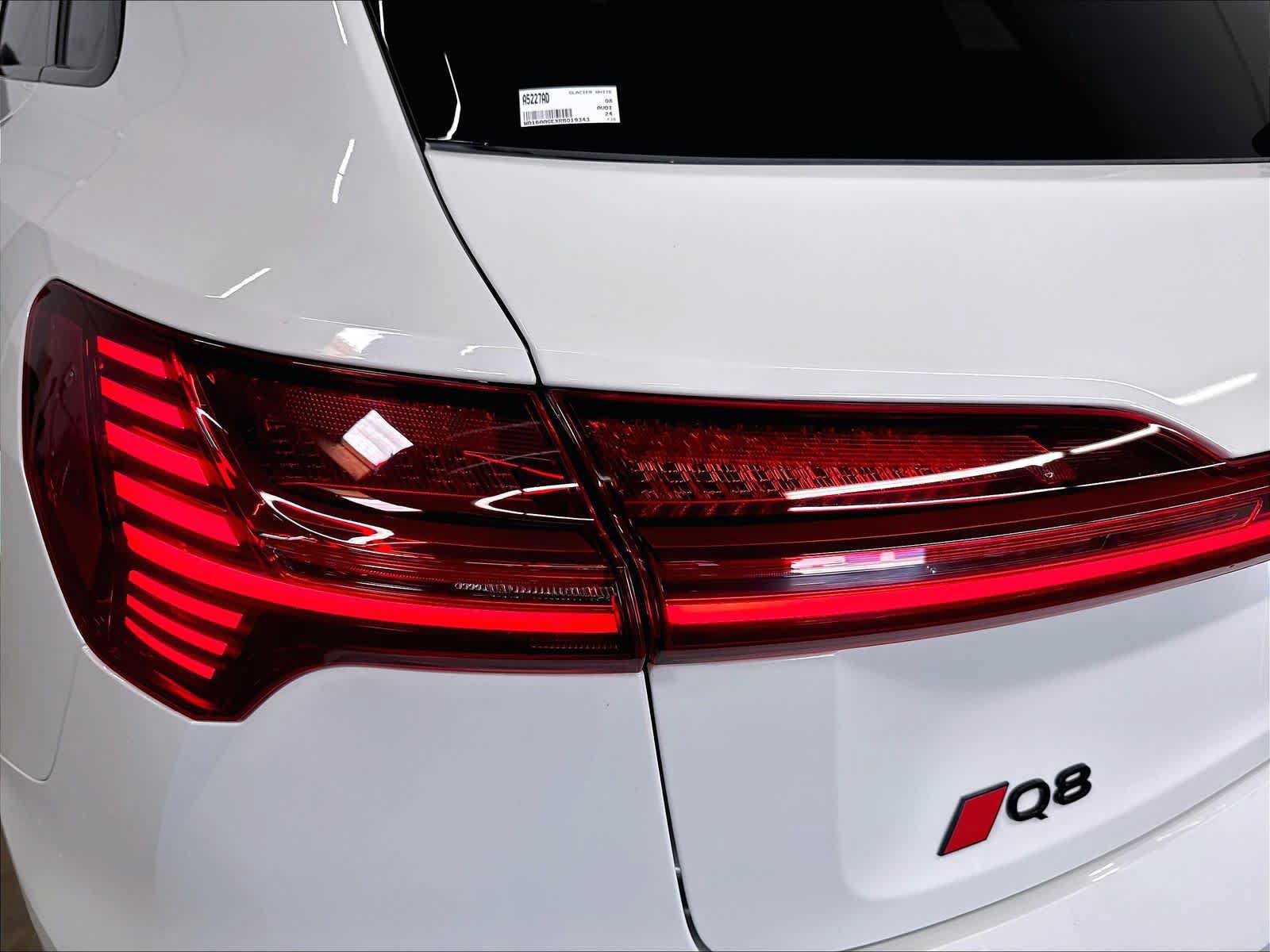 Certified 2024 Audi Q8 e-tron Prestige AWD/4WD image 31
