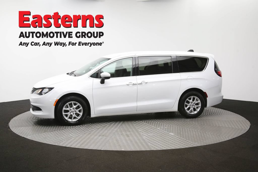 Used 2022 Chrysler Voyager LX FWD image 57