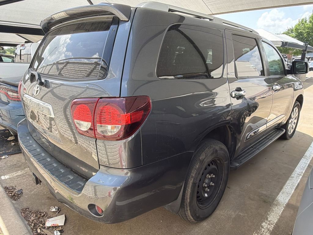 Used 2019 Toyota Sequoia Platinum AWD/4WD image 3