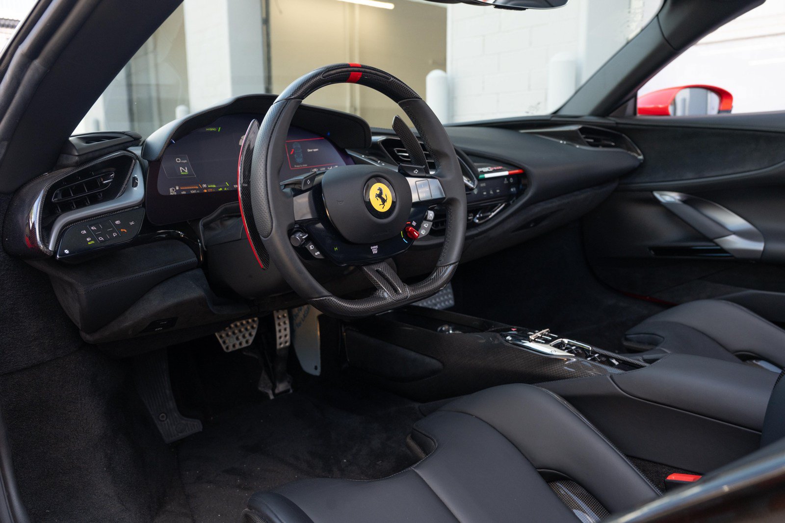 Used 2024 Ferrari SF90 Spider AWD/4WD image 31