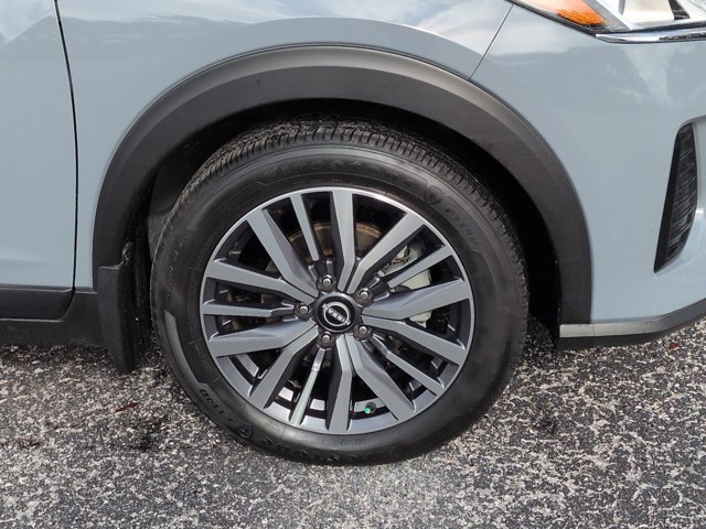 Certified 2024 Nissan Kicks SV w/ Exterior Package FWD image 11