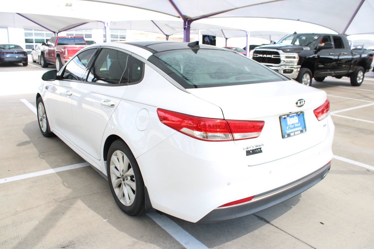 Used 2017 Kia Optima EX w/ Premium Package FWD image 3