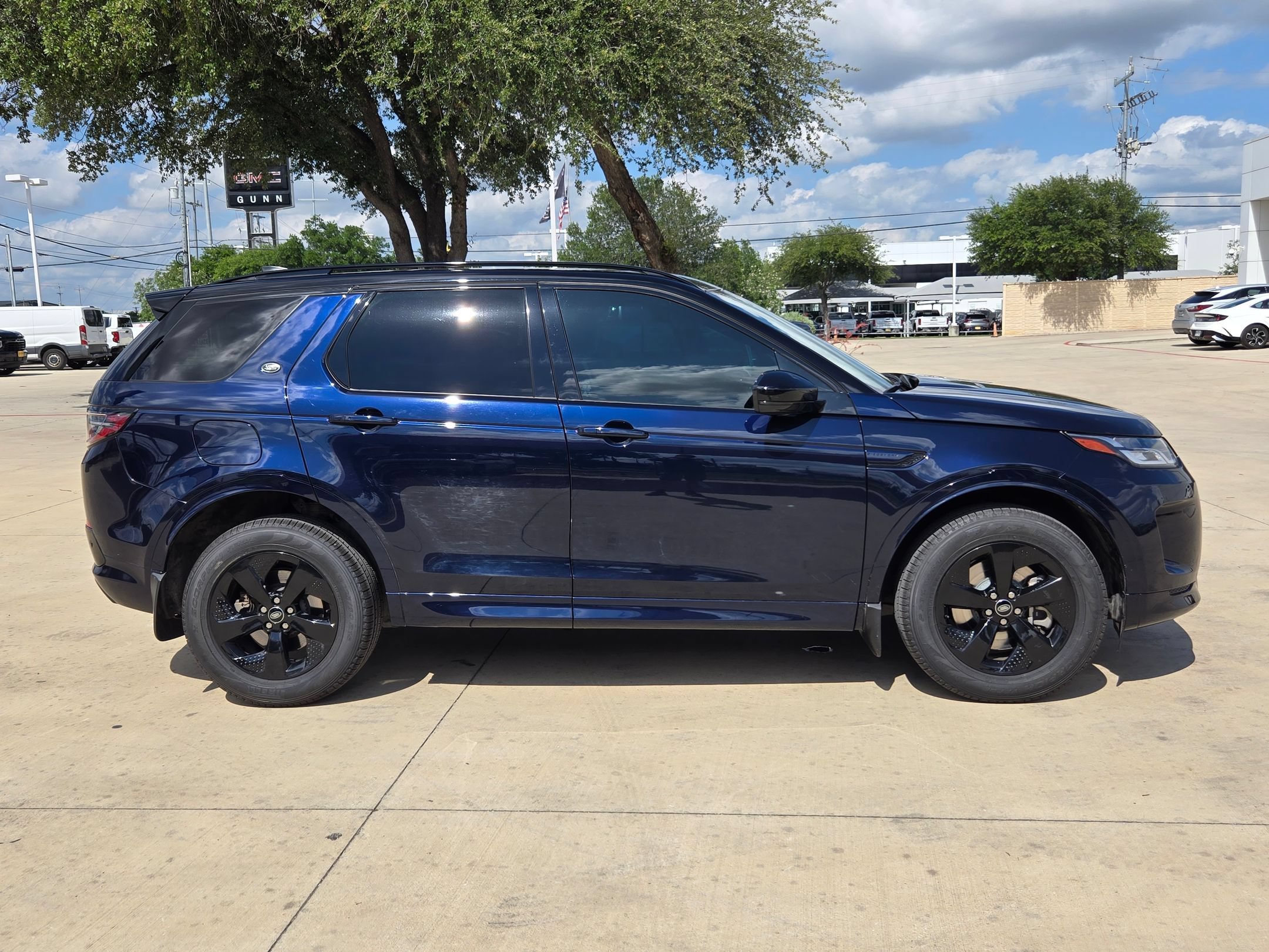Used 2023 Land Rover Discovery Sport S R-Dynamic AWD/4WD image 8