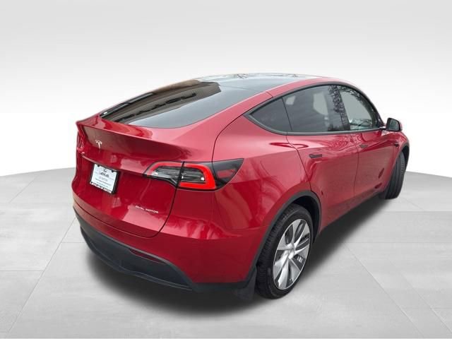 Used 2024 Tesla Model Y Long Range video 3