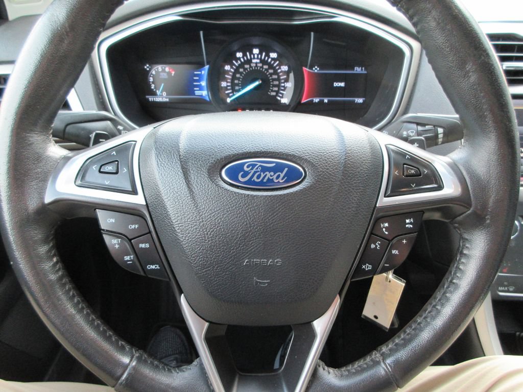 Used 2015 Ford Fusion SE w/ Equipment Group 202A FWD image 24