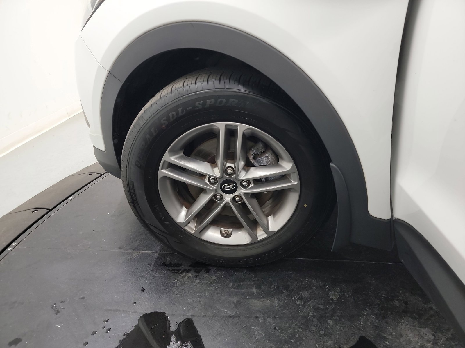 Used 2017 Hyundai Santa Fe Sport image 29