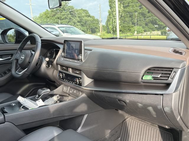 Used 2023 Nissan Rogue SV w/ SV Premium B Package FWD image 19