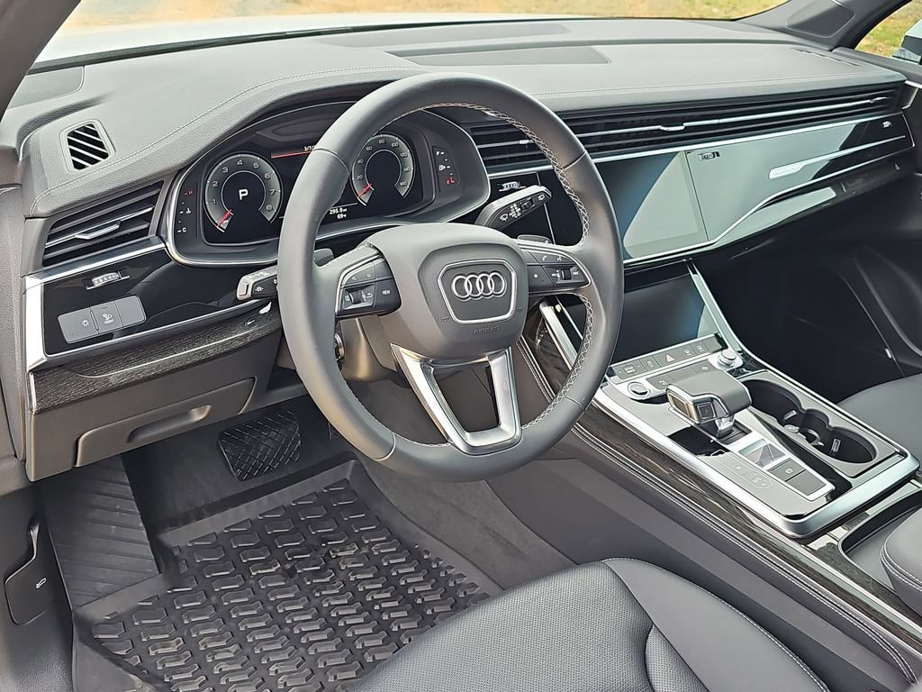 Used 2025 Audi Q7 3.0T Premium Plus w/ Premium Plus Package image 16