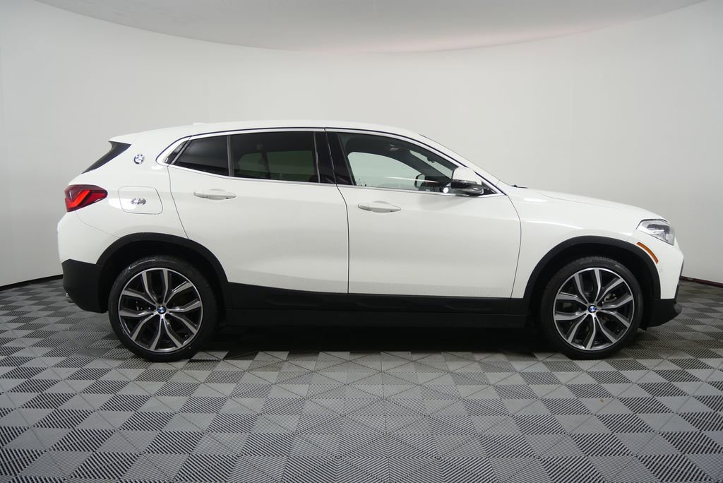 Used 2022 BMW X2 xDrive28i w/ Premium Package image 2